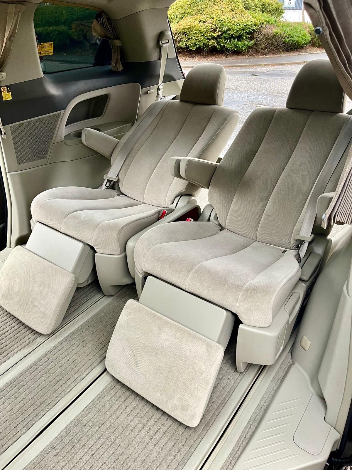 Used Toyota Estima 2012 for sale - 76149880: Photo 9