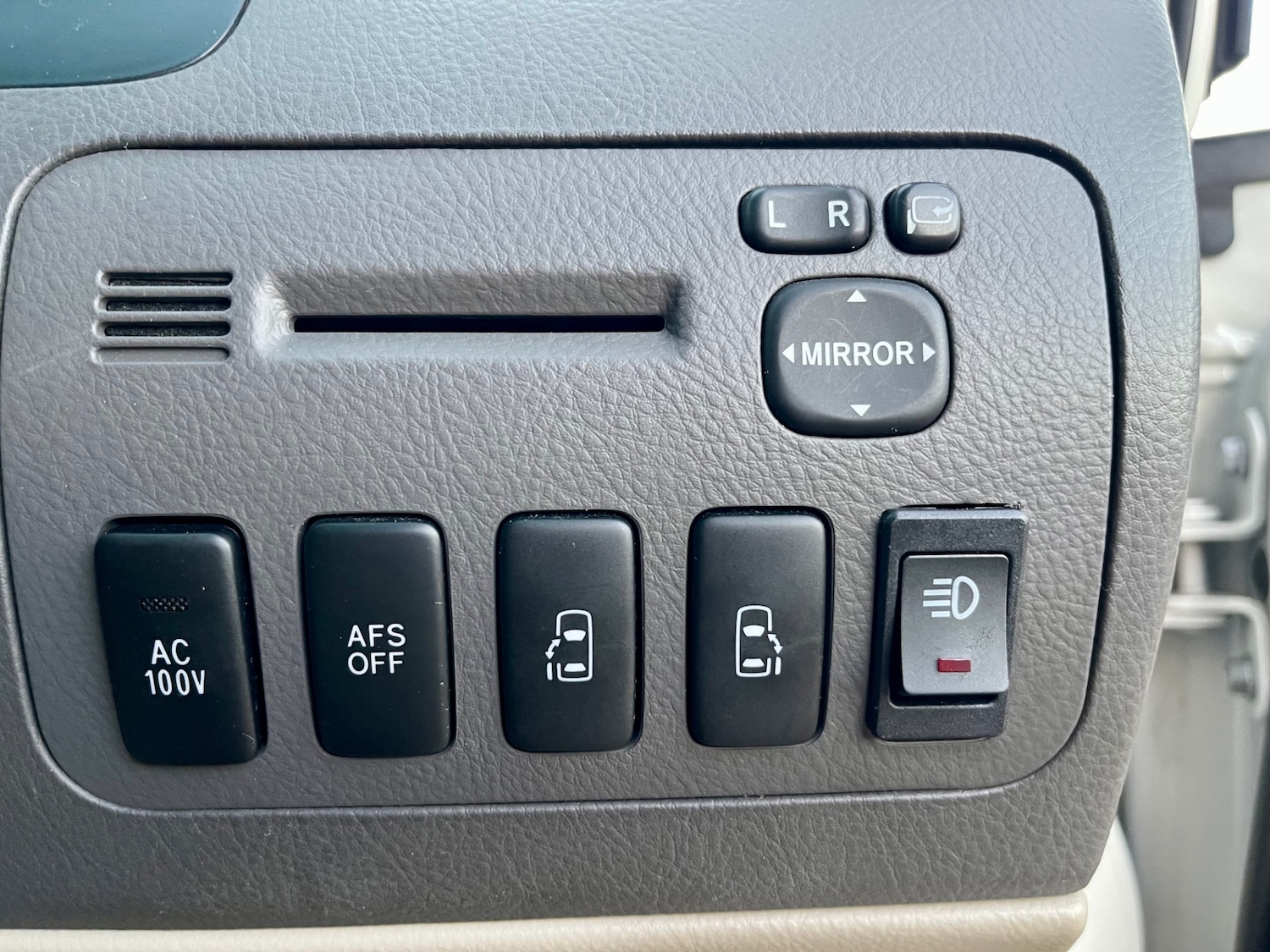 Used Toyota Alphard 2006 for sale - 74531633: Photo 28