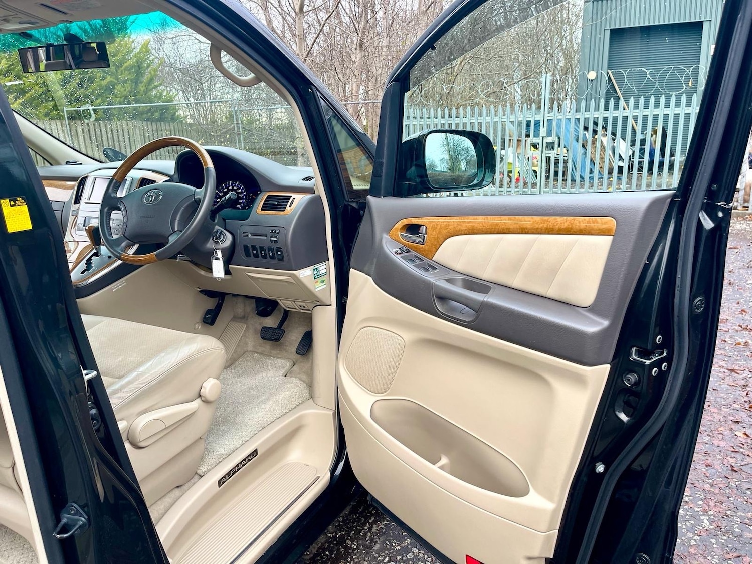 Used Toyota Alphard 2007 for sale - 76741520: Photo 15