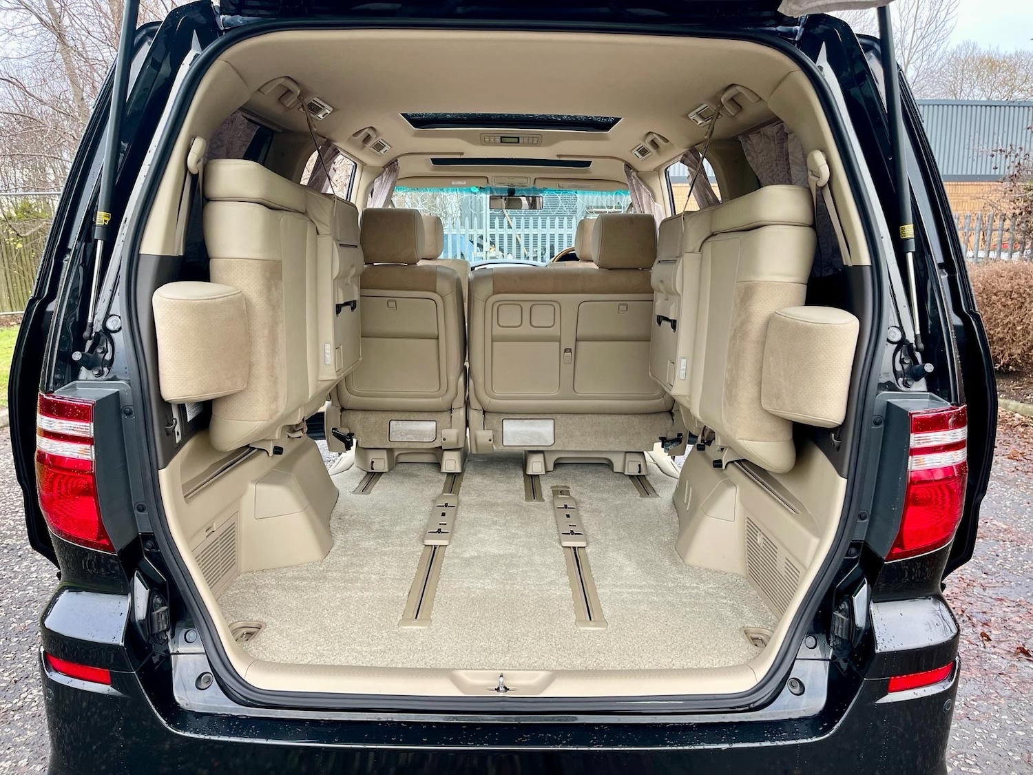 Used Toyota Alphard 2007 for sale - 76741520: Photo 17