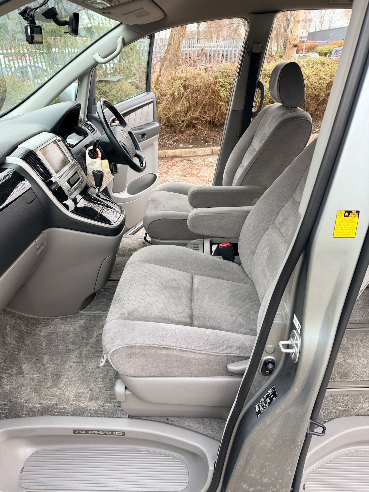 Used Toyota Alphard 2006 for sale - 78085682: Photo 13