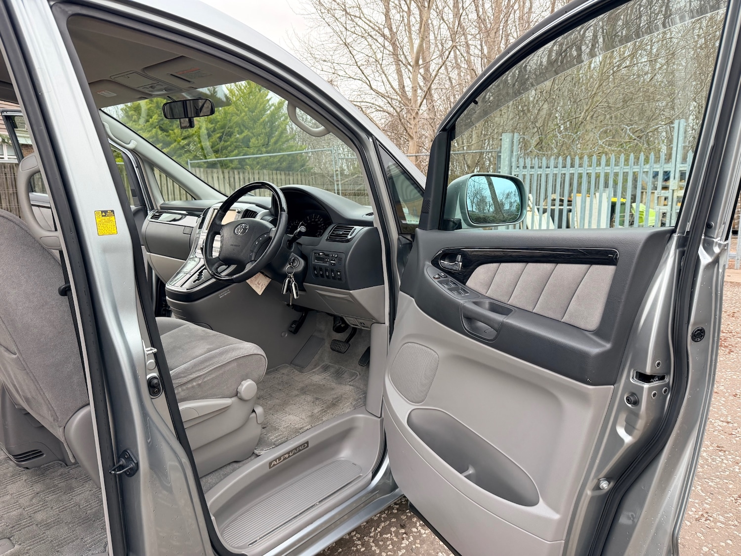 Used Toyota Alphard 2006 for sale - 78085682: Photo 17