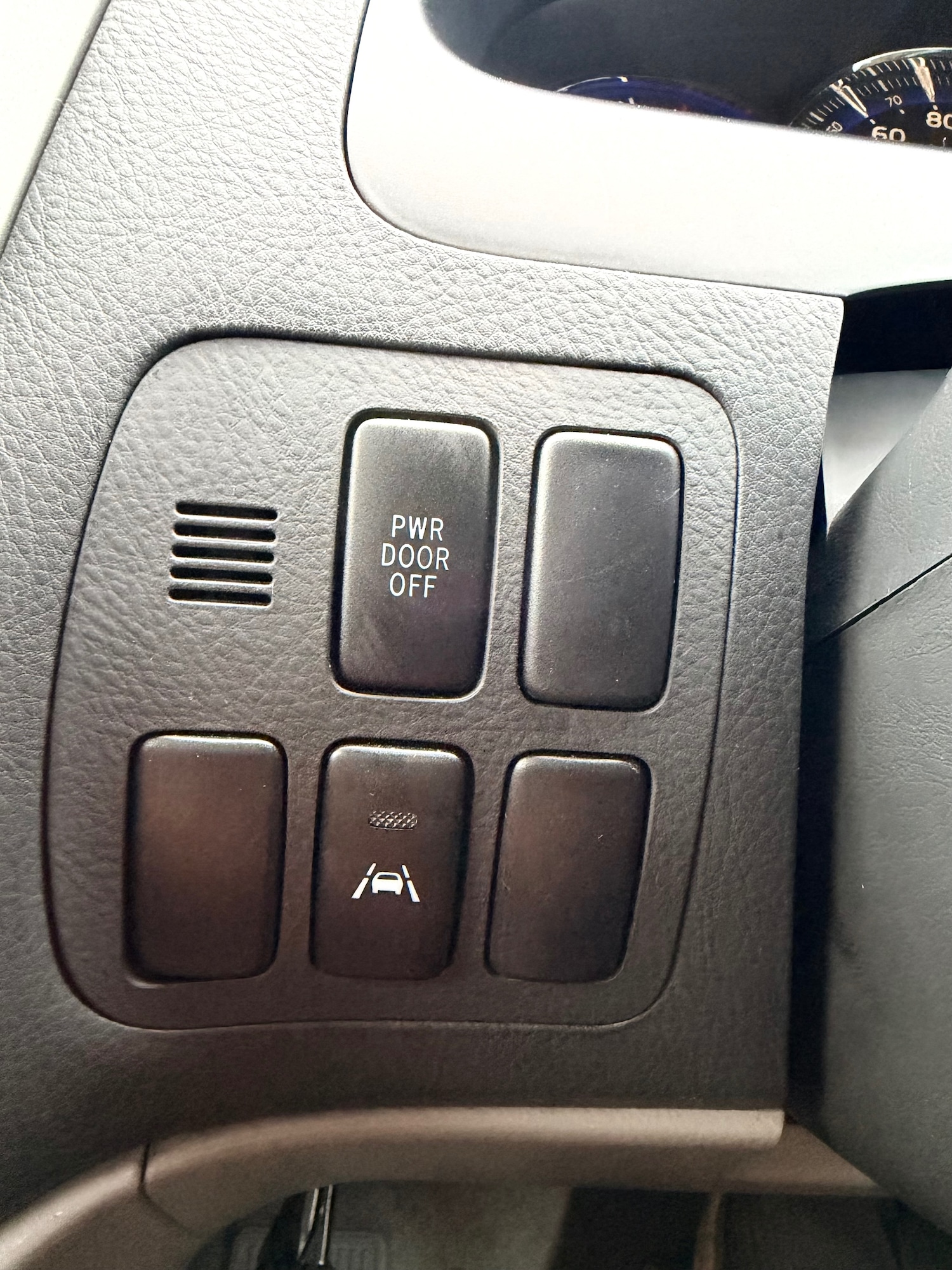 Used Toyota Alphard 2006 for sale - 78085682: Photo 24