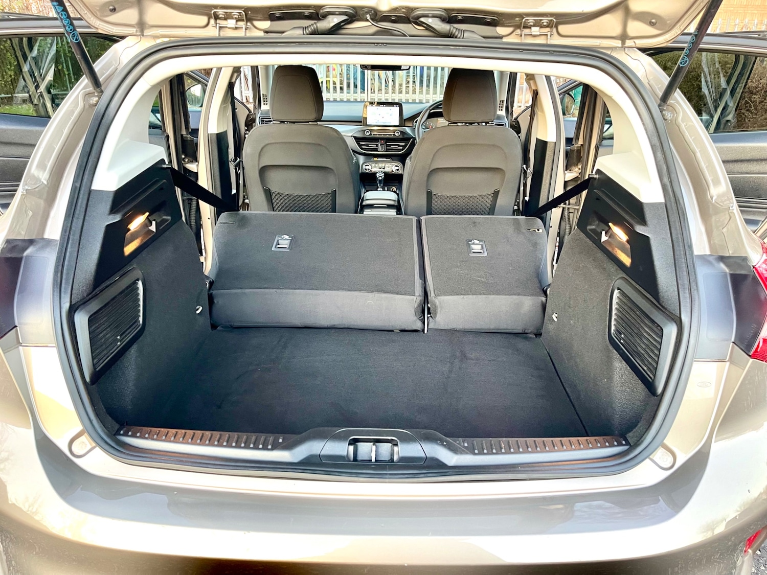 Used Ford Focus 2018 for sale - 76618836: Photo 11