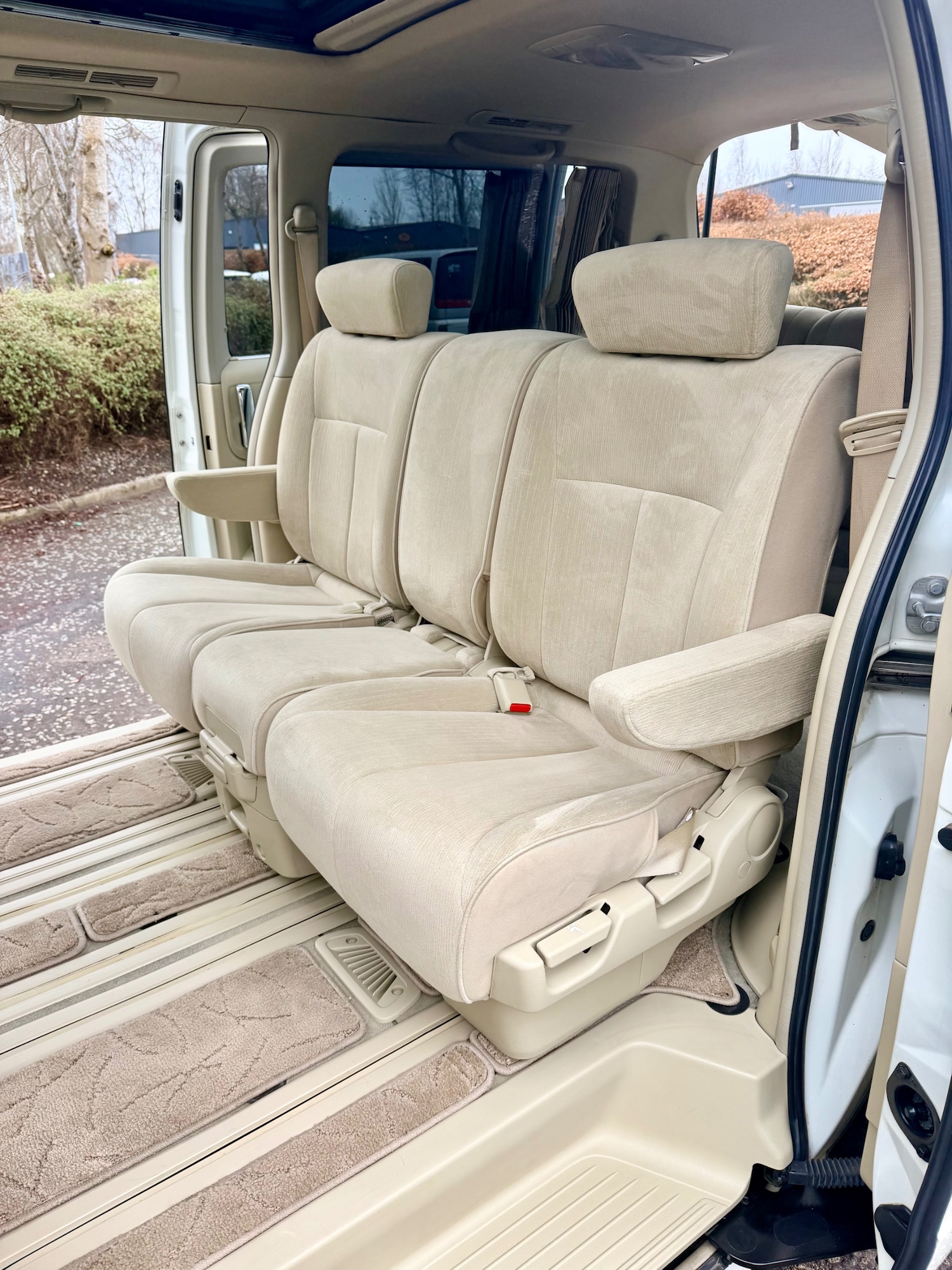 Used Nissan Elgrand 2005 for sale - 77632655: Photo 15