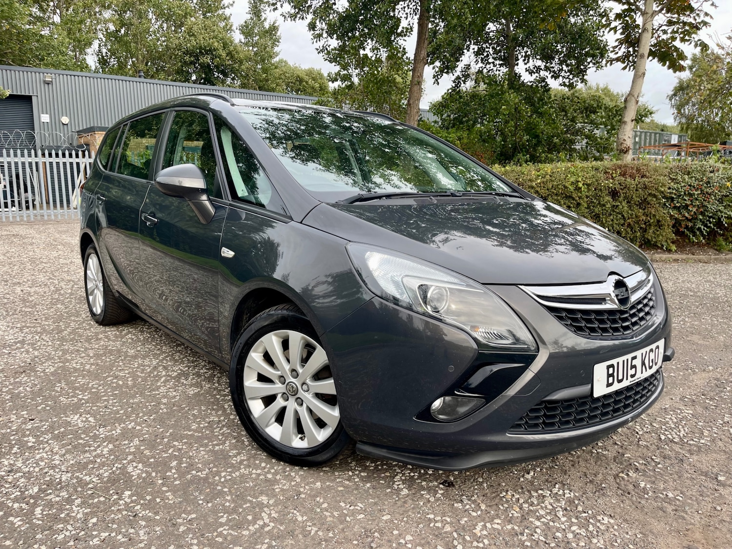 Used Vauxhall Zafira 2015 for sale - 76330998: Photo 1