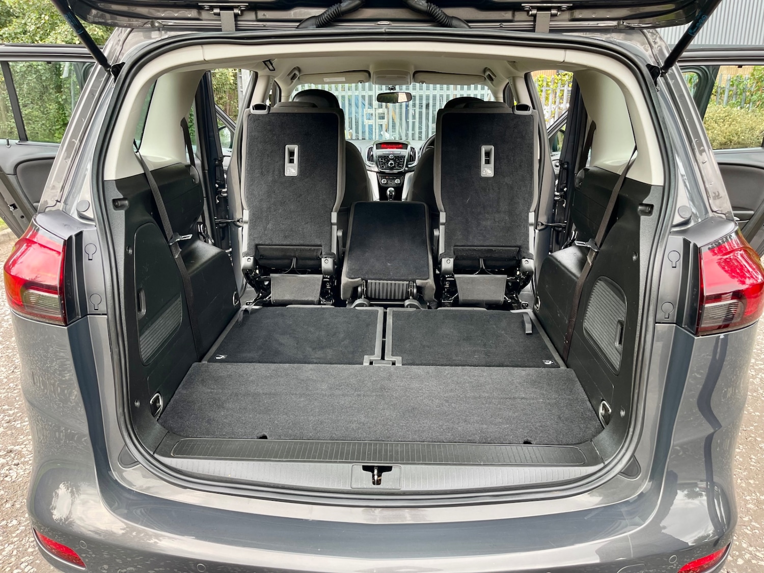 Used Vauxhall Zafira 2015 for sale - 76330998: Photo 10