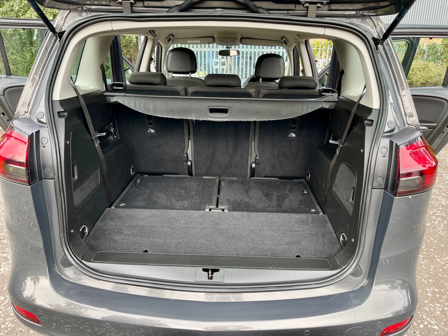 Used Vauxhall Zafira 2015 for sale - 76330998: Photo 12