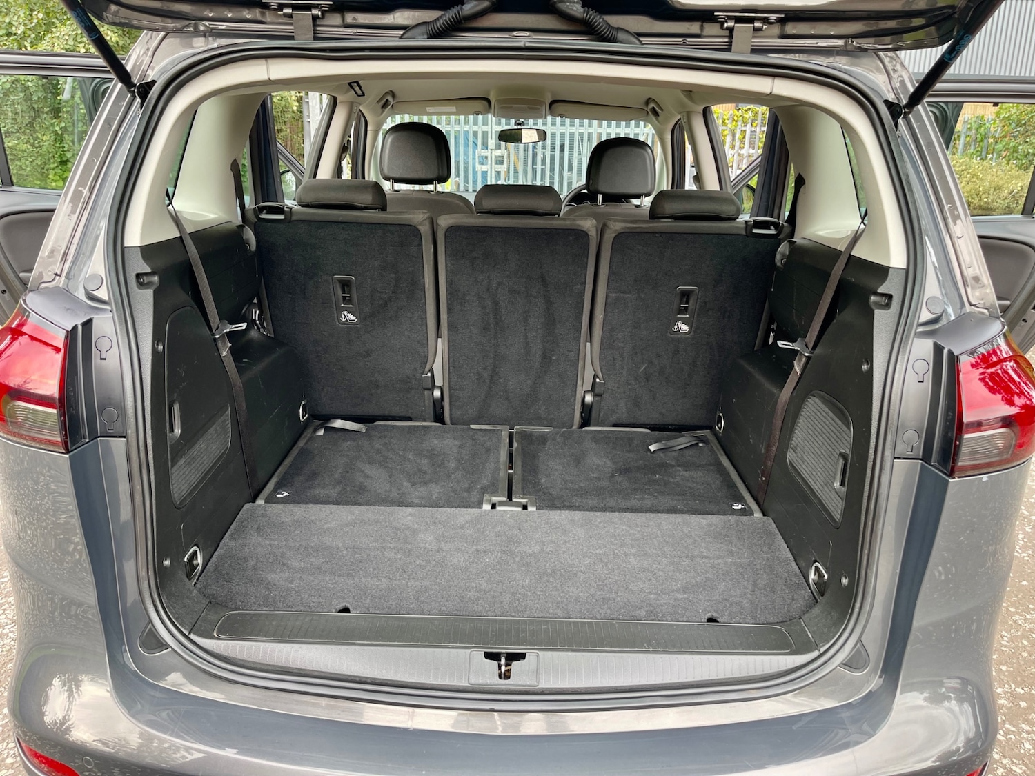 Used Vauxhall Zafira 2015 for sale - 76330998: Photo 16