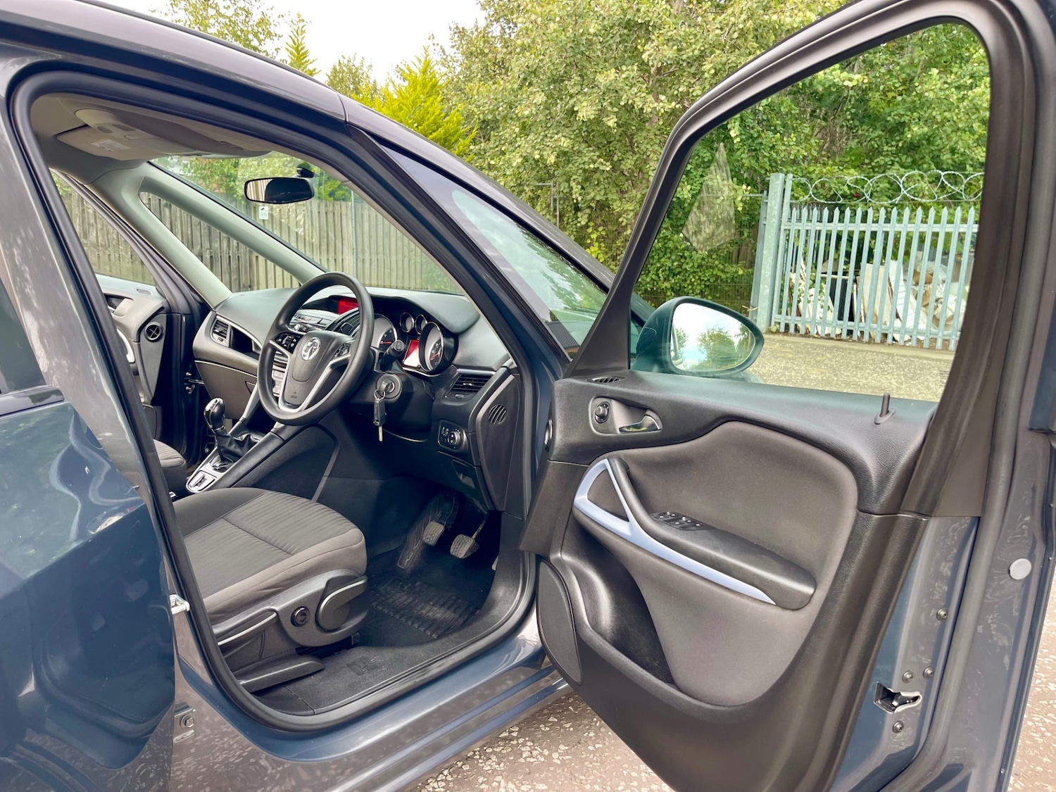 Used Vauxhall Zafira 2015 for sale - 76330998: Photo 6