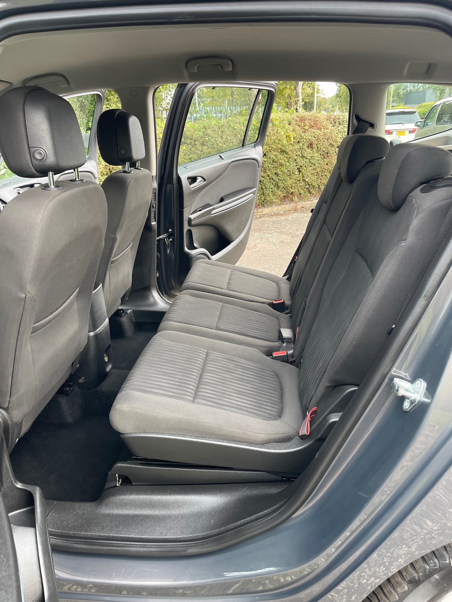 Used Vauxhall Zafira 2015 for sale - 76330998: Photo 9