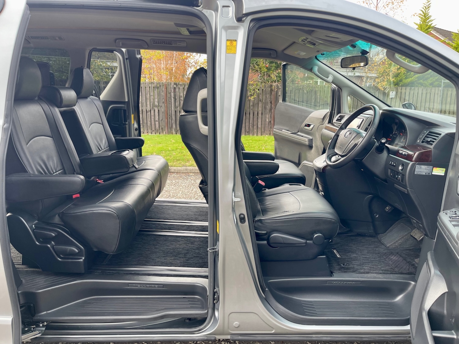 Used Toyota Vellfire 2012 for sale - 76377023: Photo 15