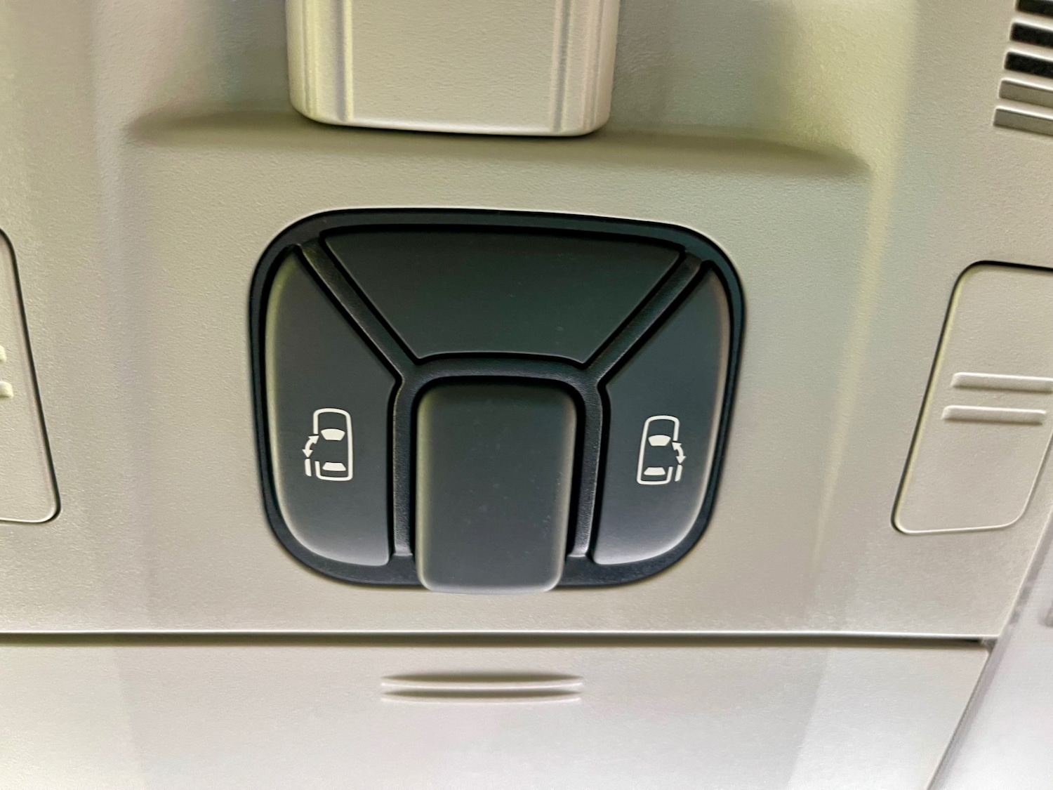 Used Toyota Vellfire 2012 for sale - 76377023: Photo 17