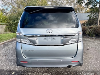 Used Toyota Vellfire 2012 for sale - 76377023: Photo