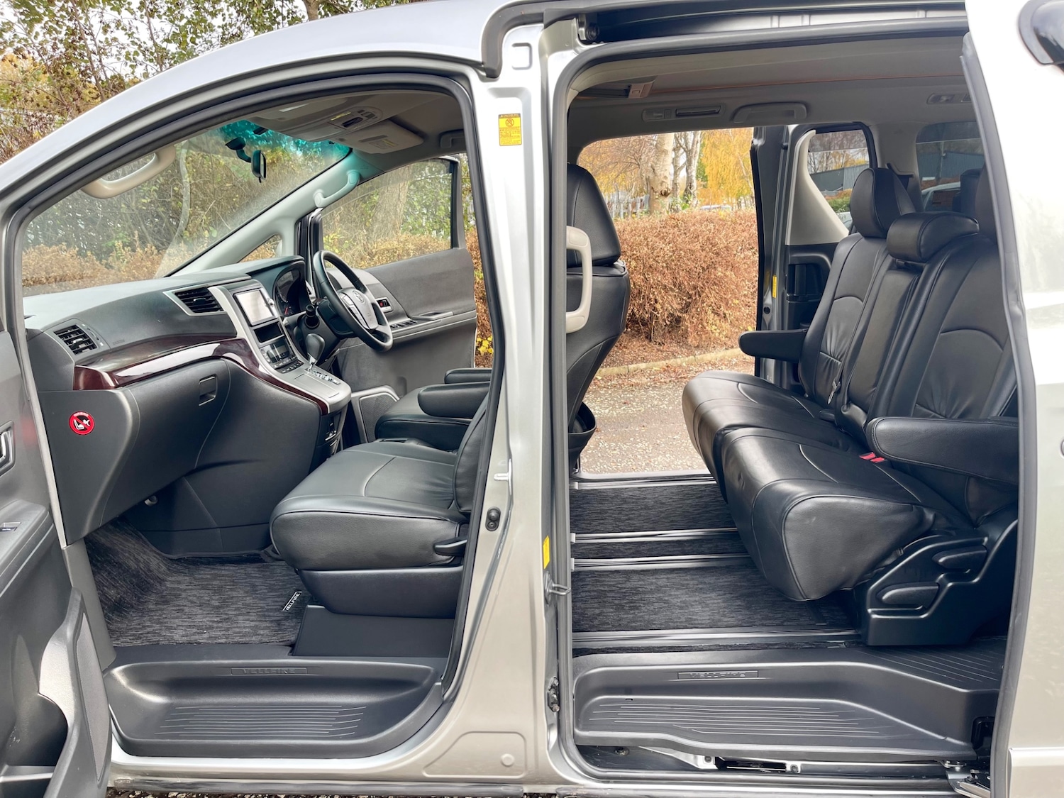 Used Toyota Vellfire 2012 for sale - 76377023: Photo 7