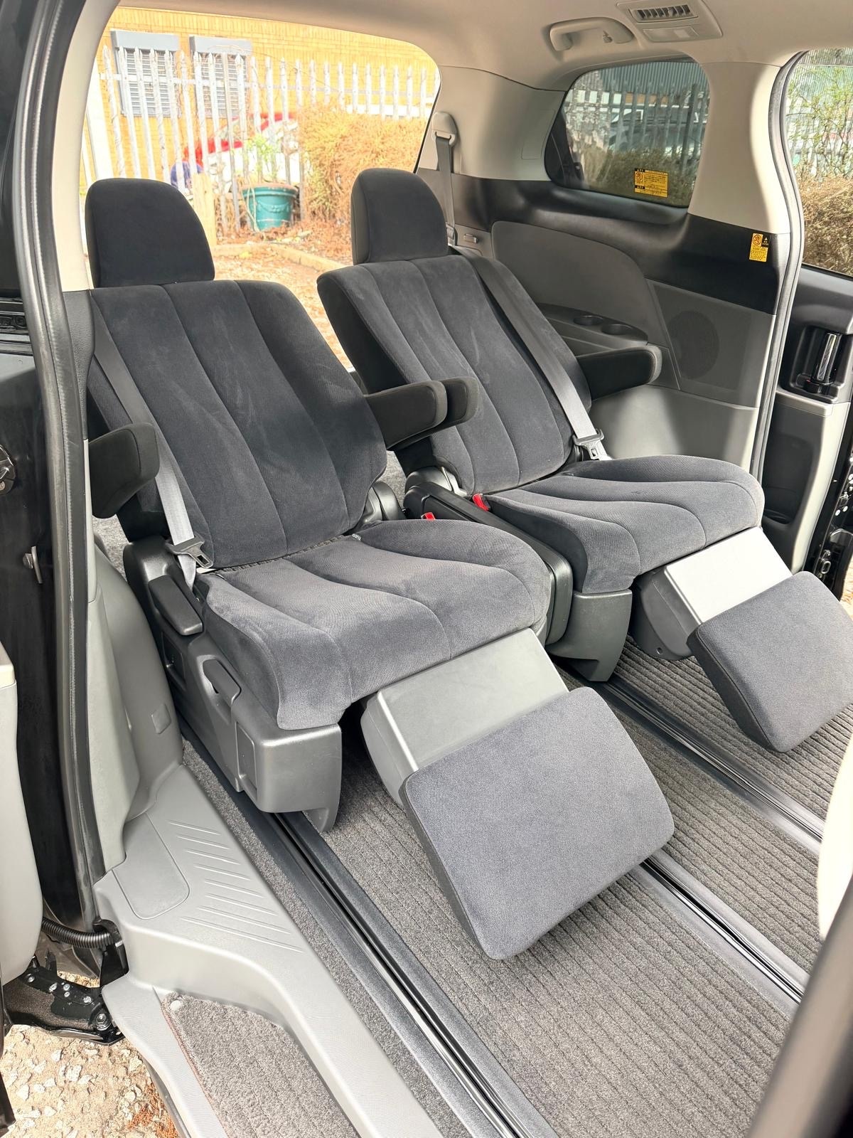 Used Toyota Estima 2012 for sale - 77921696: Photo 11