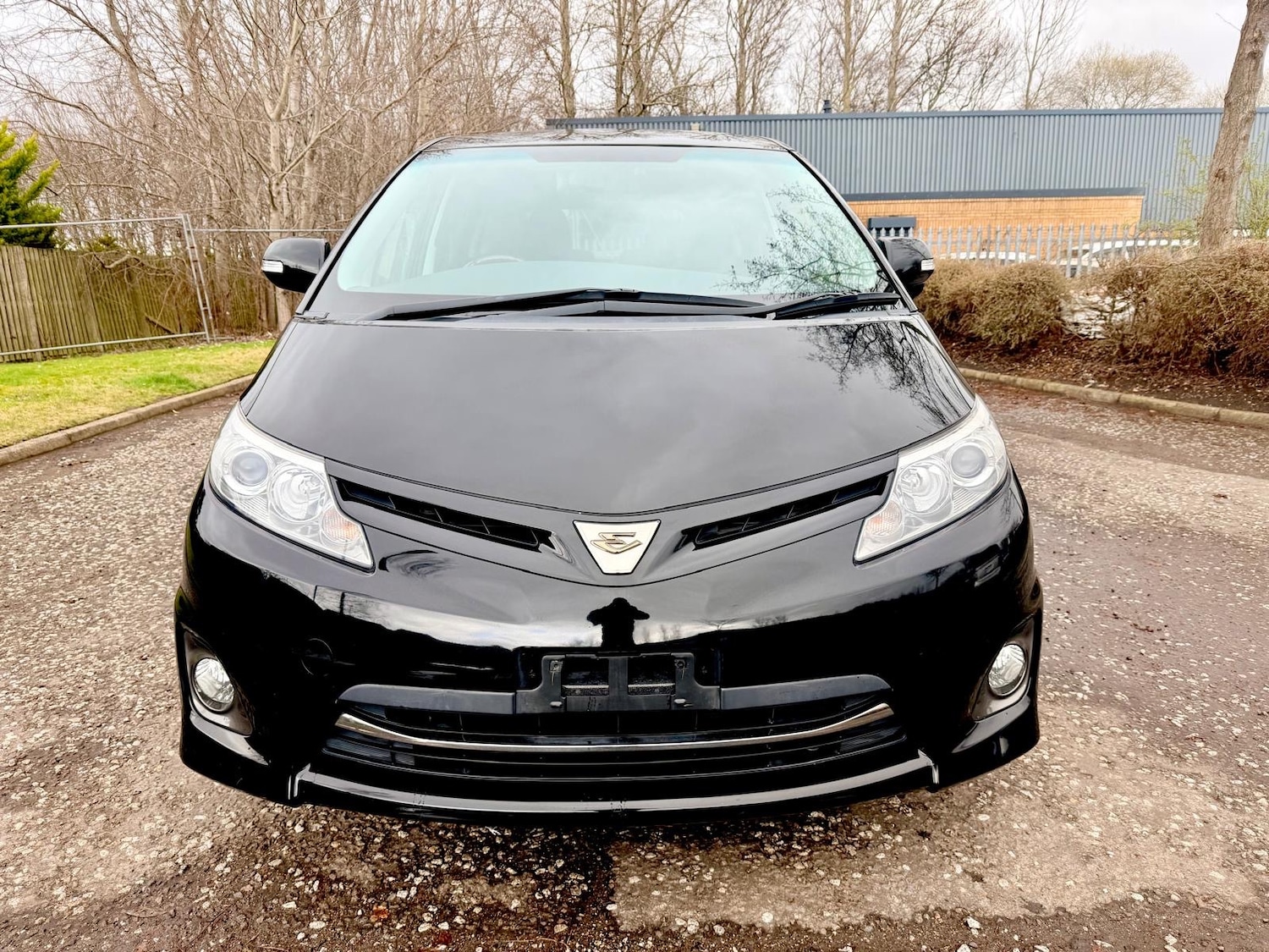 Used Toyota Estima 2012 for sale - 77921696: Photo 2