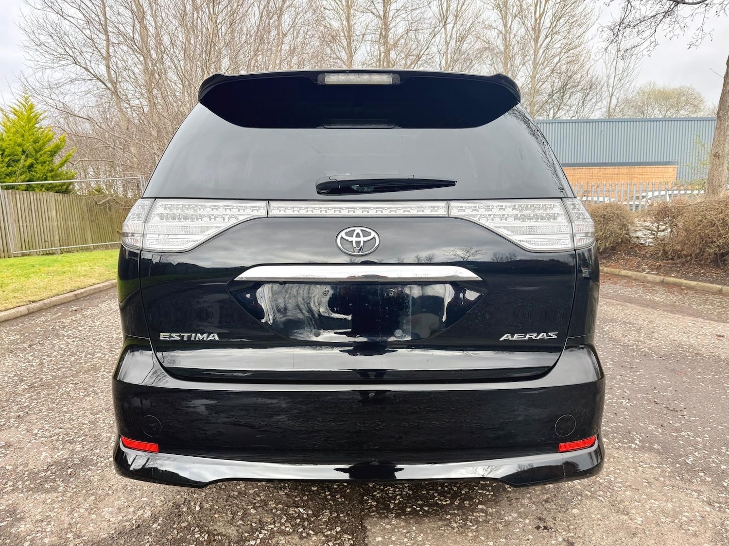 Used Toyota Estima 2012 for sale - 77921696: Photo 3