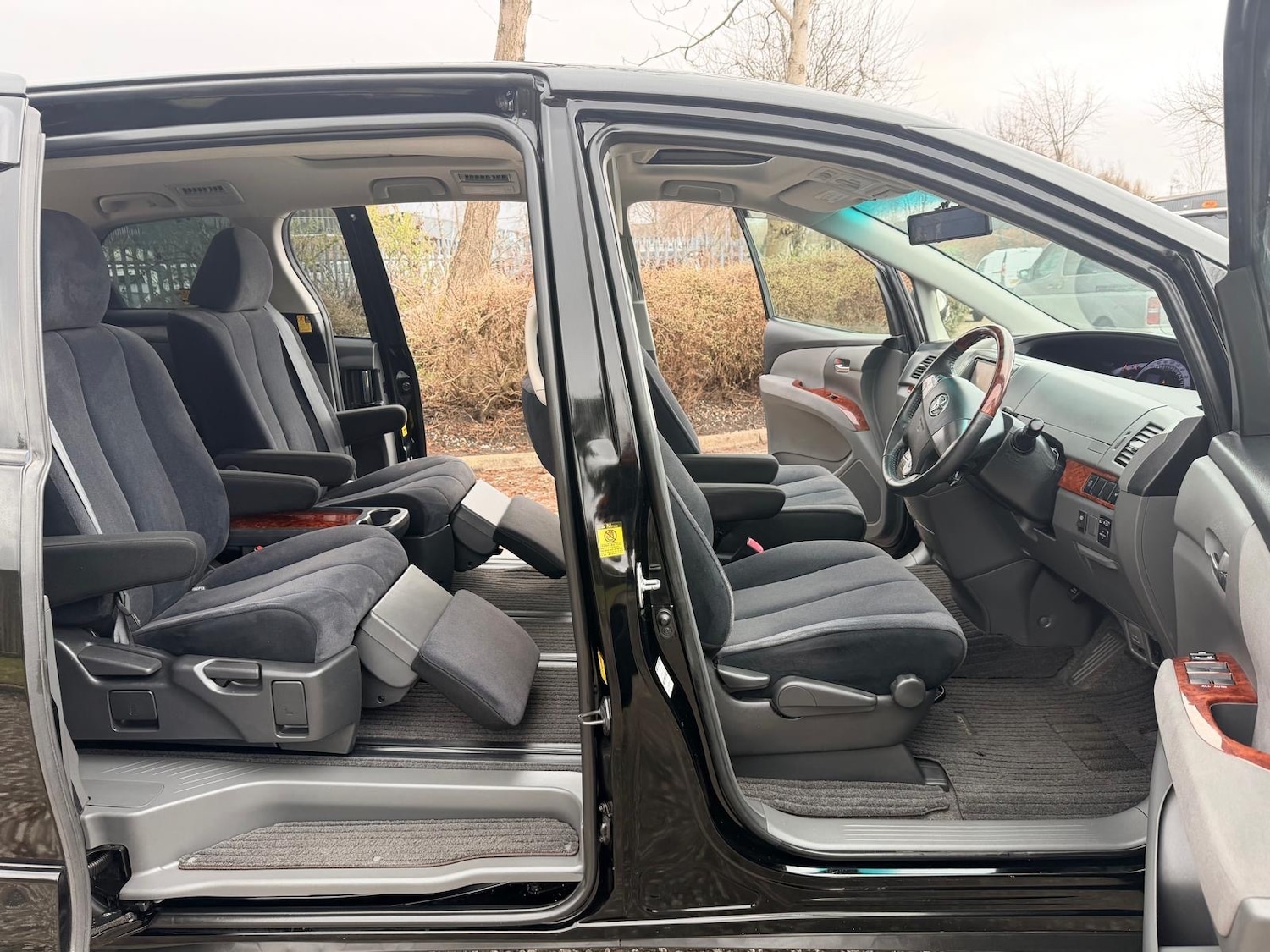 Used Toyota Estima 2012 for sale - 77921696: Photo 6