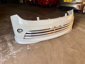 GENUINE 2002-2008 NISSAN ELGRAND RIDER E51 - WHITE FRONT BUMPER UNIT