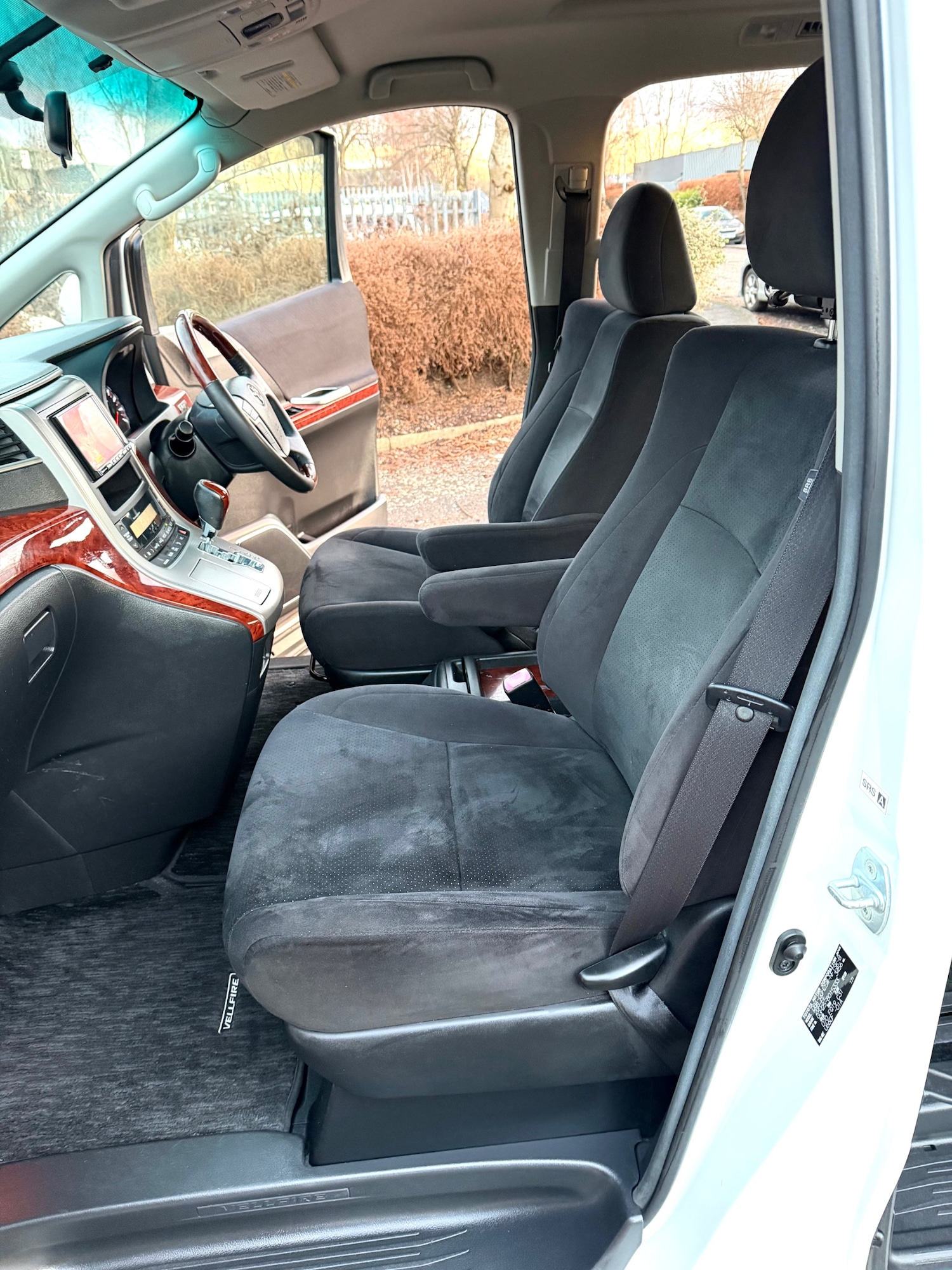 Used Toyota Vellfire 2010 for sale - 77083683: Photo 20