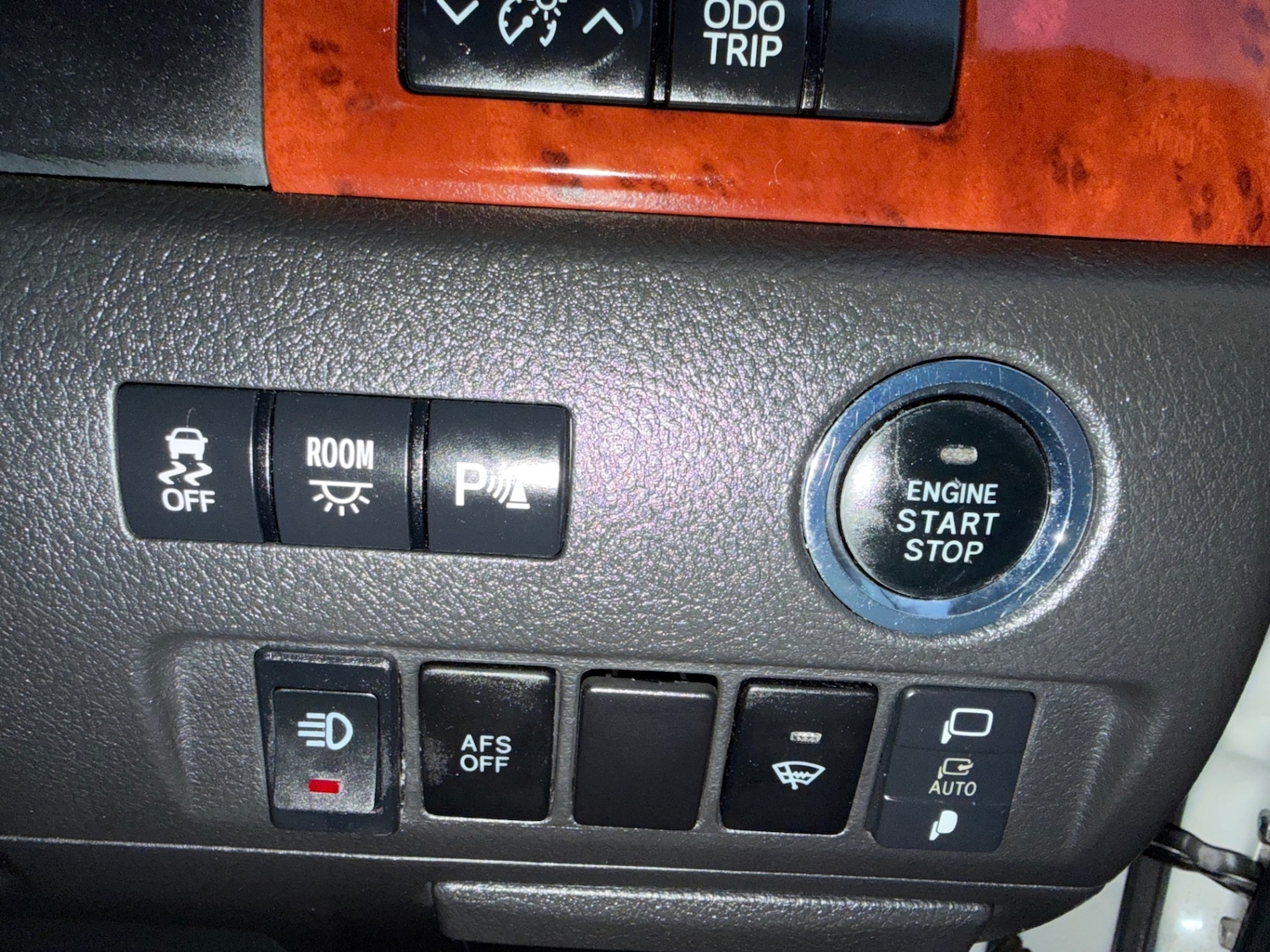 Used Toyota Vellfire 2010 for sale - 77083683: Photo 23