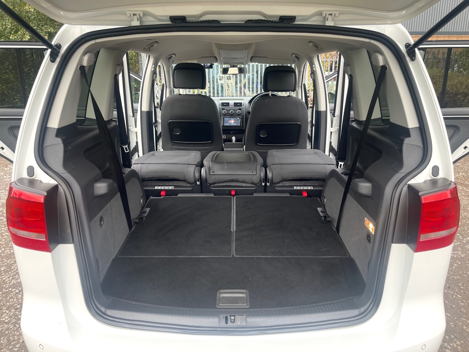 Used Volkswagen Touran 2014 for sale - 75988292: Photo 12