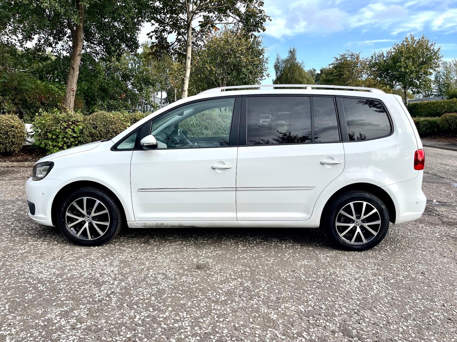 Used Volkswagen Touran 2014 for sale - 75988292: Photo 15