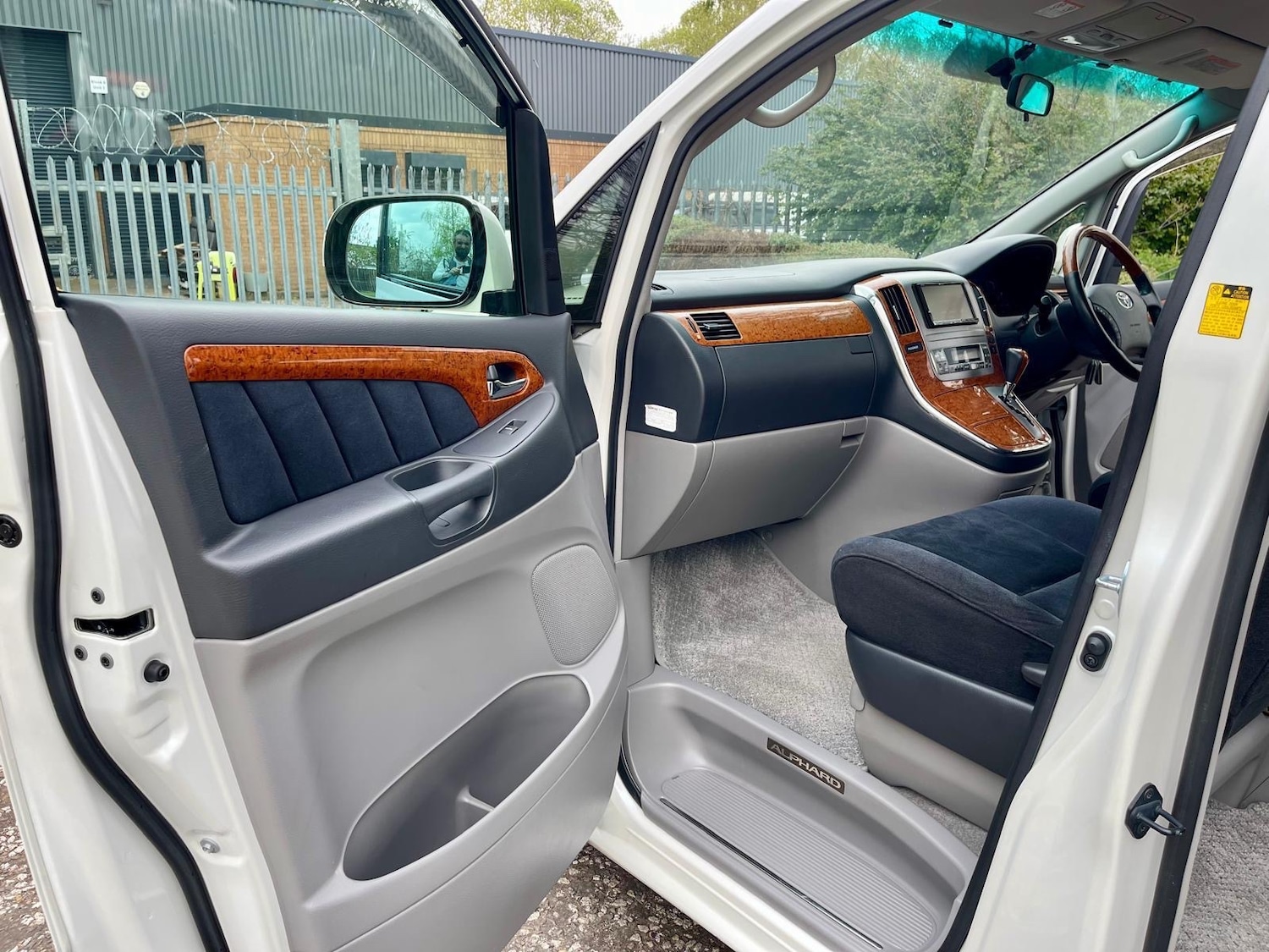 Used Toyota Alphard 2008 for sale - 77059892: Photo 17