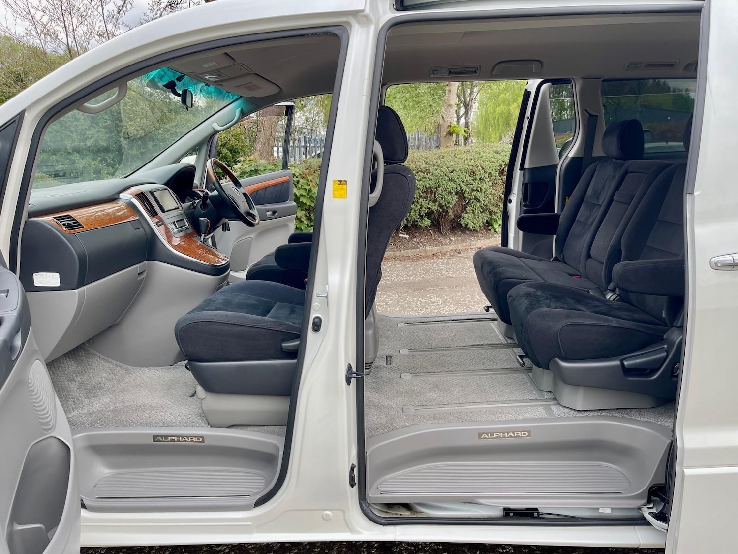 Used Toyota Alphard 2008 for sale - 77059892: Photo 8