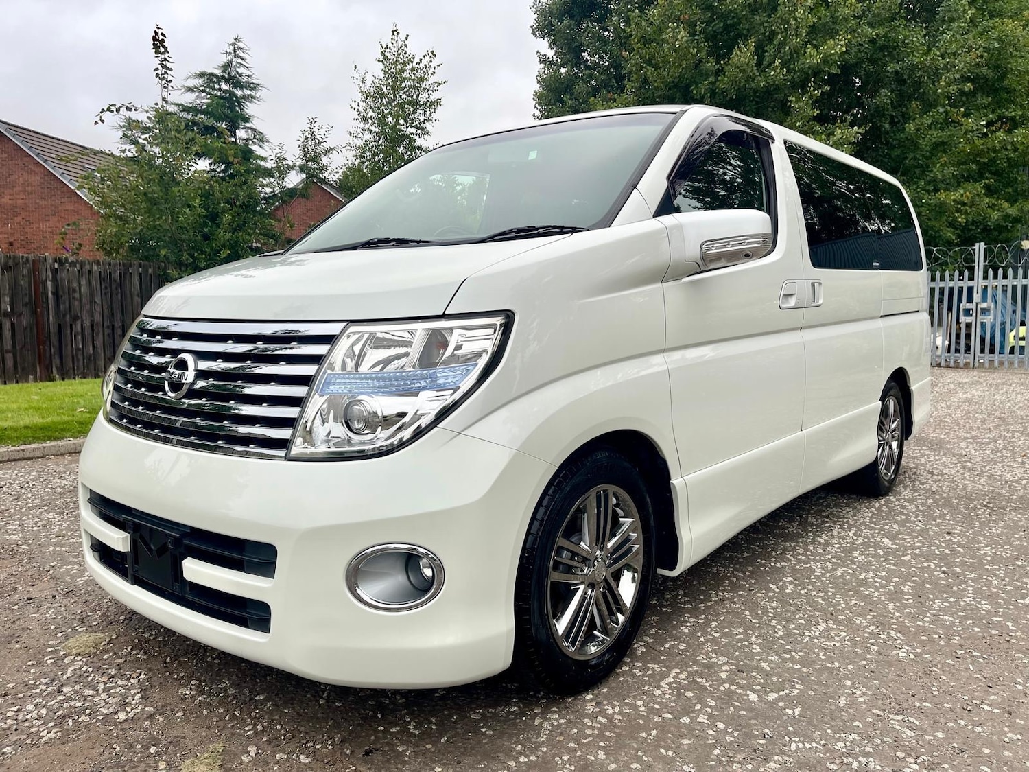 Used Nissan Elgrand 2005 for sale - 76012031: Photo 19
