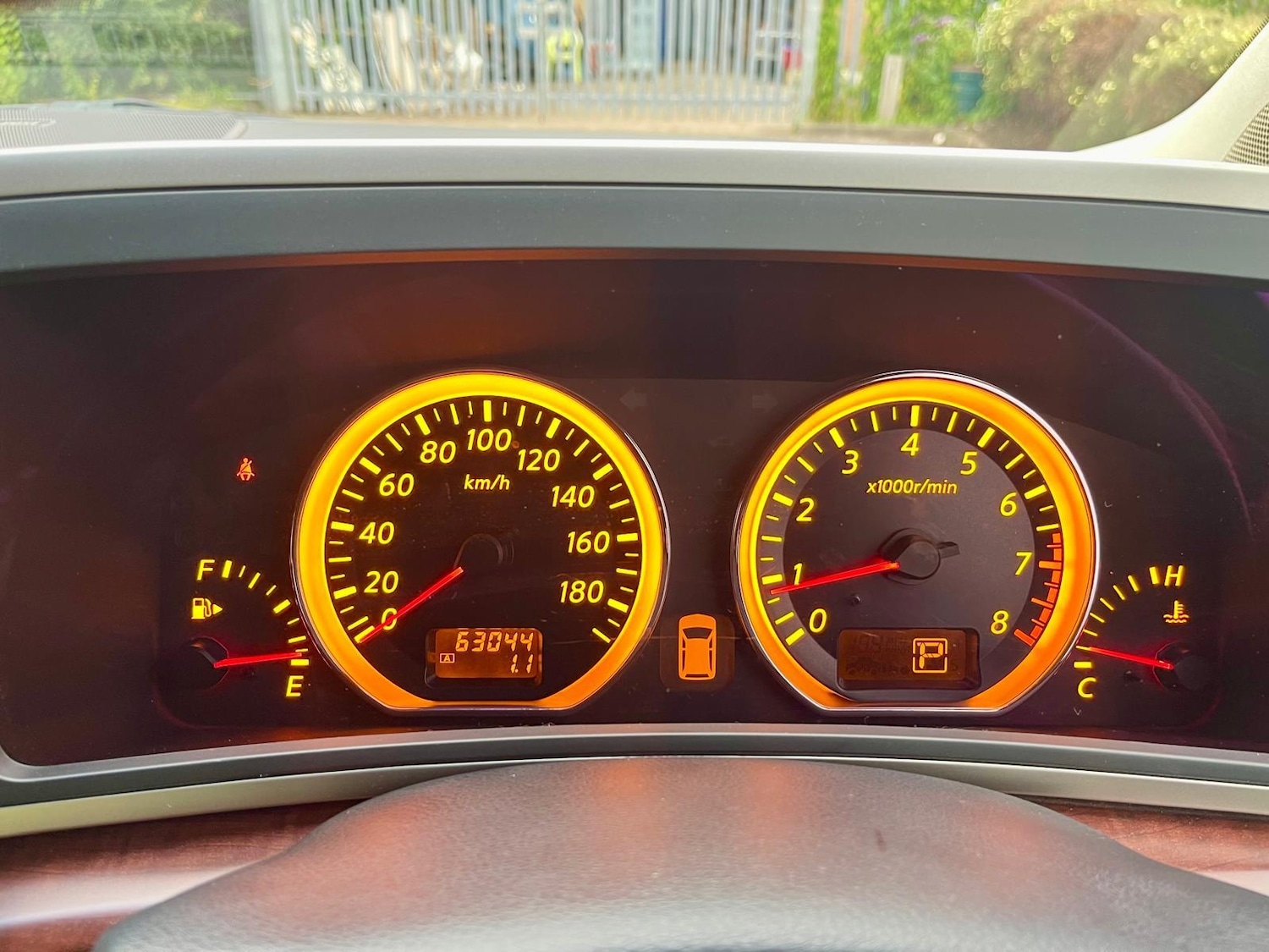 Used Nissan Elgrand 2005 for sale - 76012031: Photo 26