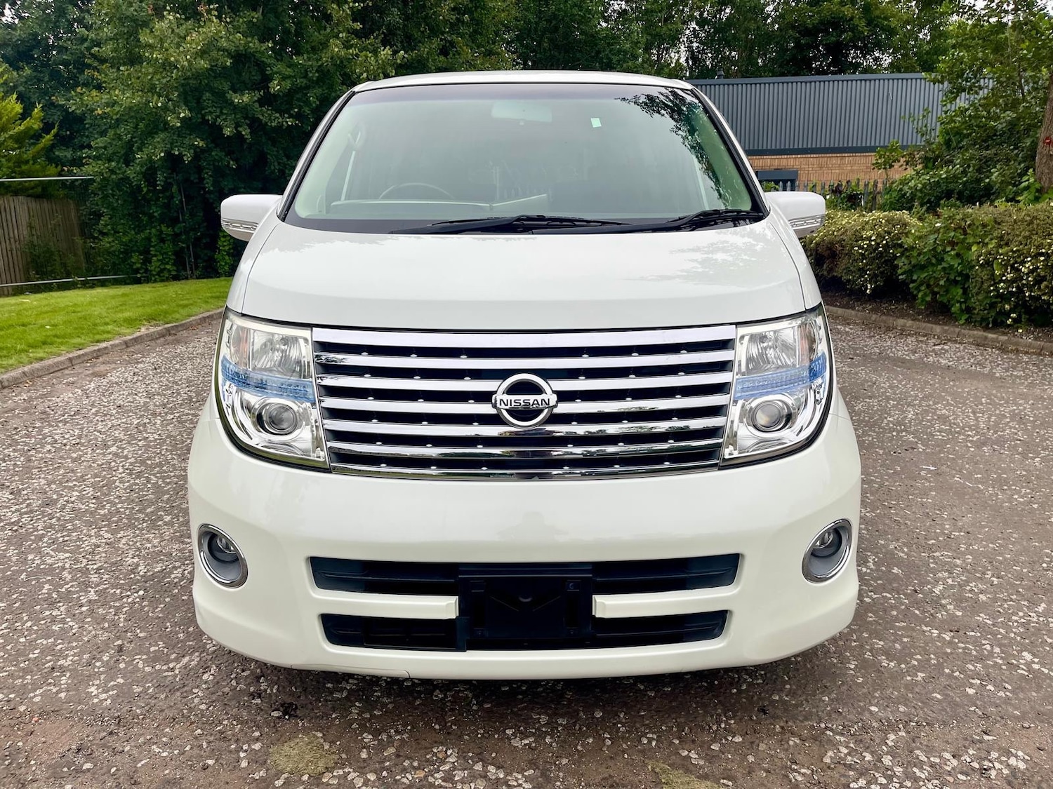 Used Nissan Elgrand 2005 for sale - 76012031: Photo 3