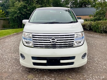 Used Nissan Elgrand 2005 for sale - 76012031: Photo
