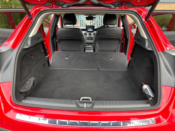 Used Mercedes-Benz GLA 2018 for sale - 76275060: Photo 11