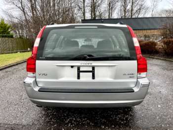 Used Volvo V70 2007 for sale - 71323542: Photo