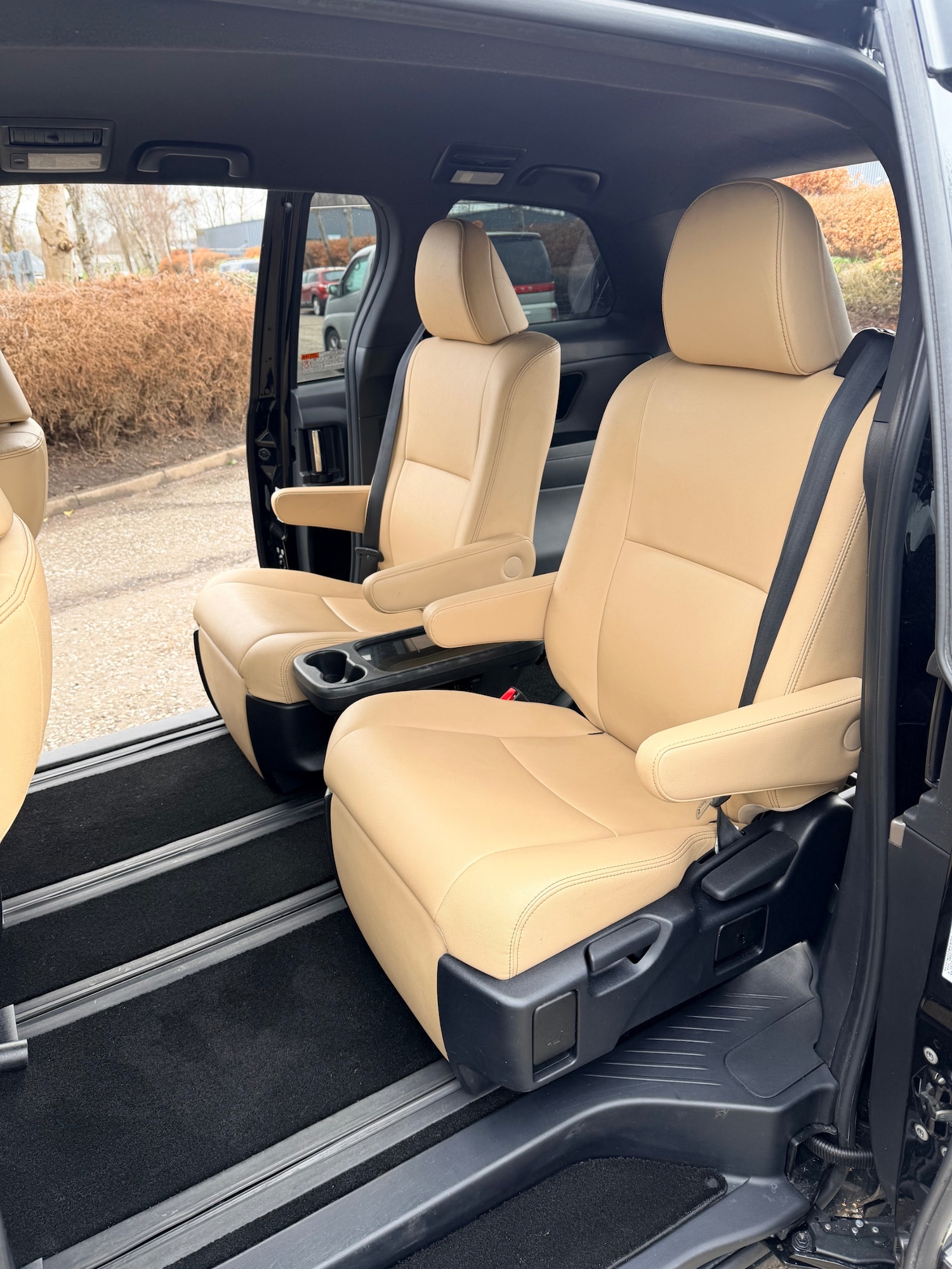 Used Toyota Estima for sale - 77635824: Photo 13