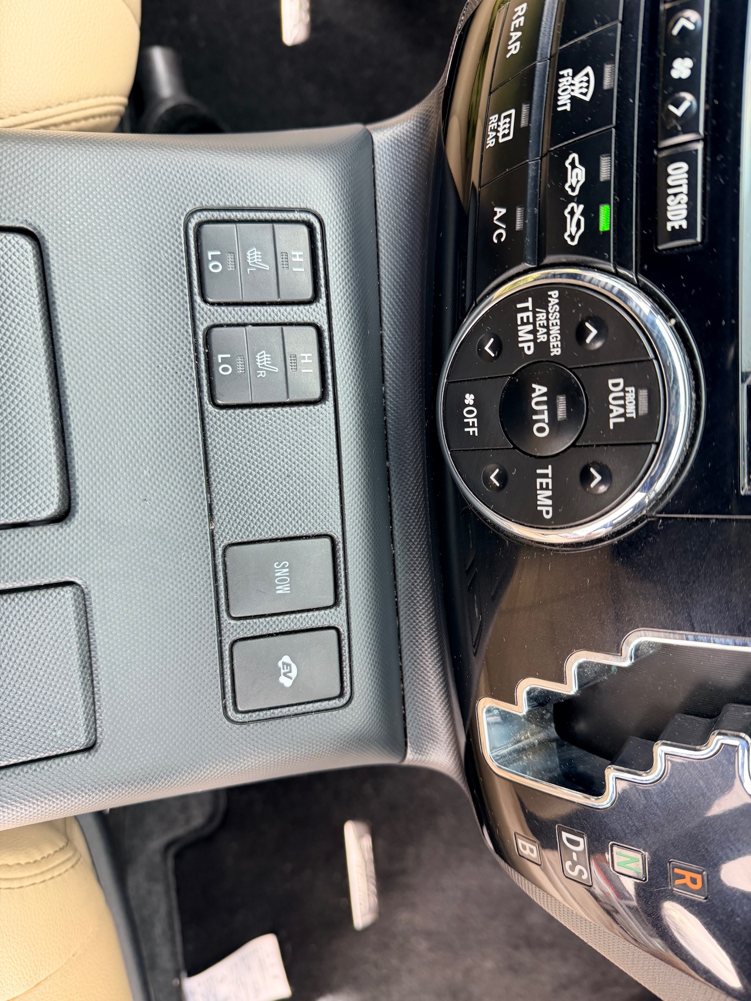 Used Toyota Estima for sale - 77635824: Photo 17