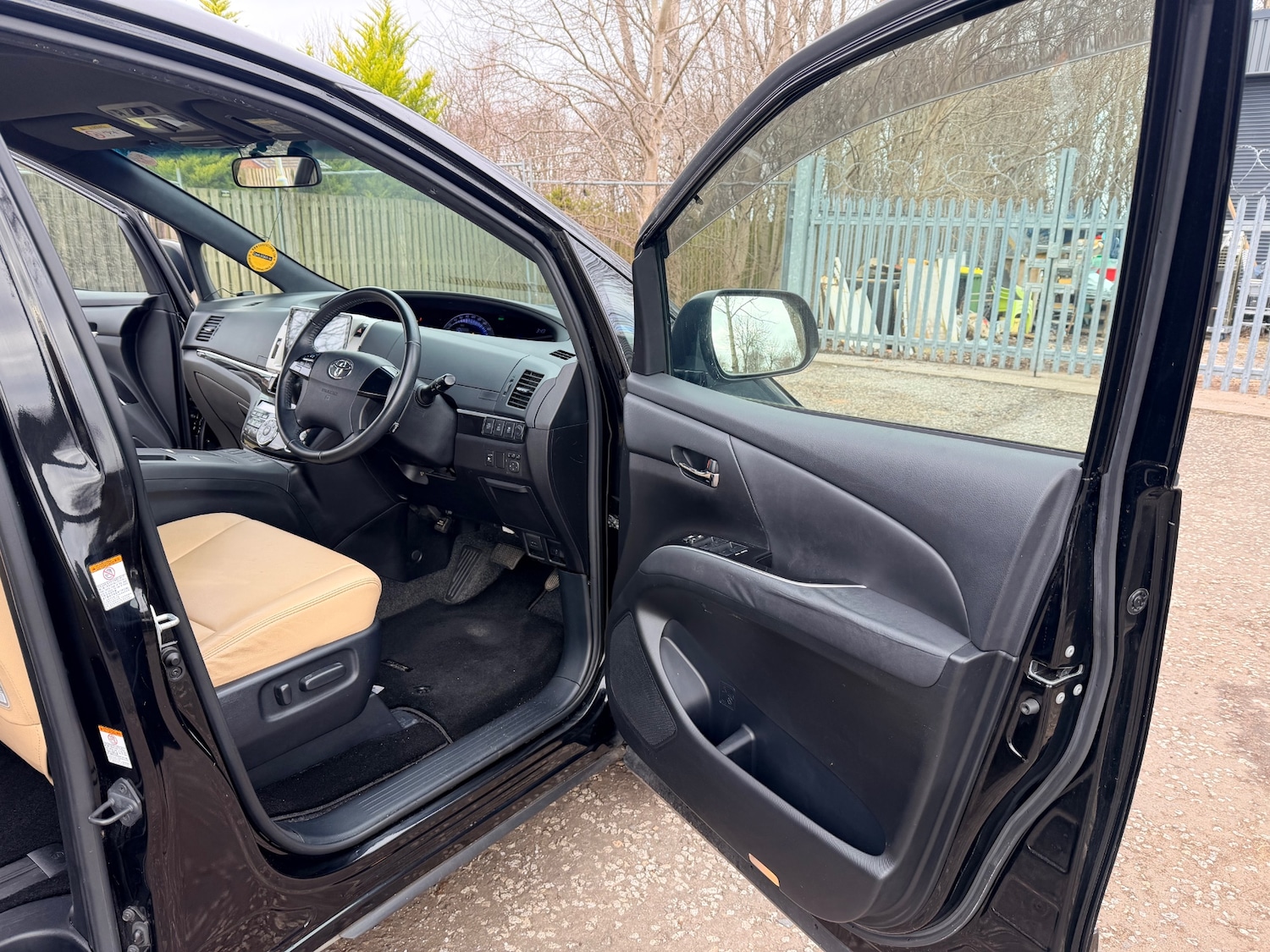 Used Toyota Estima for sale - 77635824: Photo 9