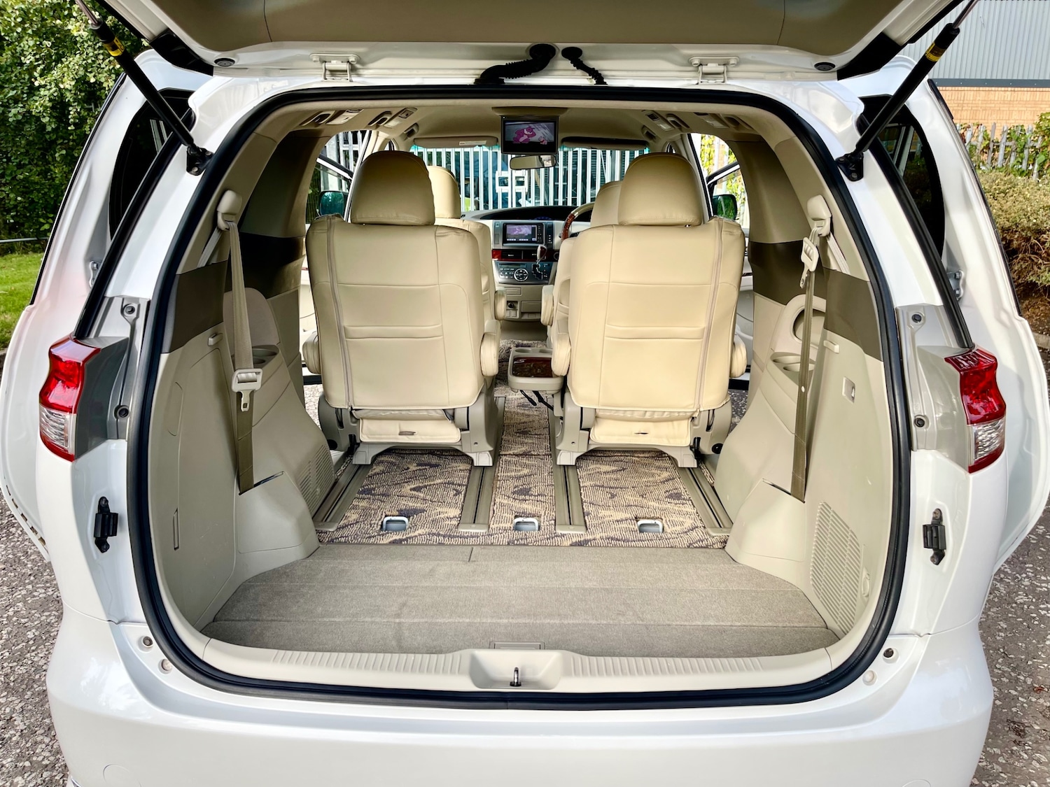 Used Toyota Estima 2012 for sale - 75953749: Photo 10