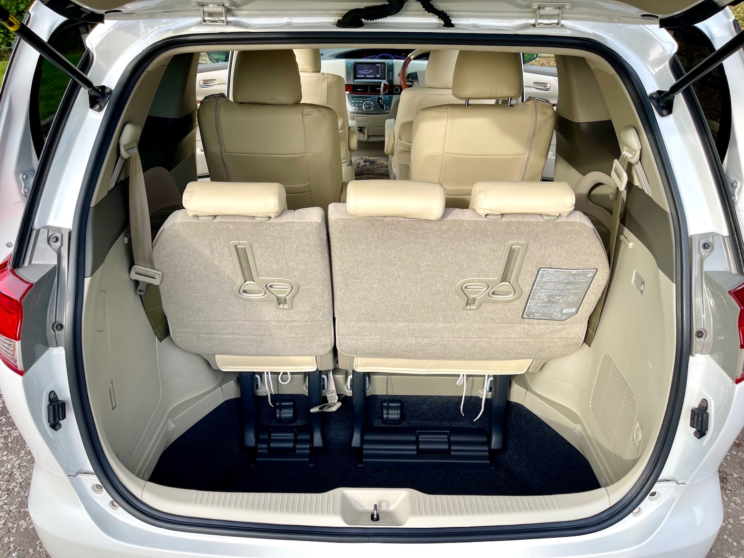 Used Toyota Estima 2012 for sale - 75953749: Photo 11