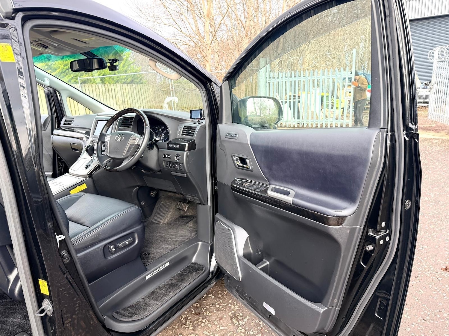 Used Toyota Vellfire 2012 for sale - 77395653: Photo 10