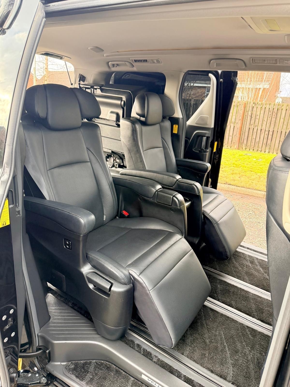 Used Toyota Vellfire 2012 for sale - 77395653: Photo 11