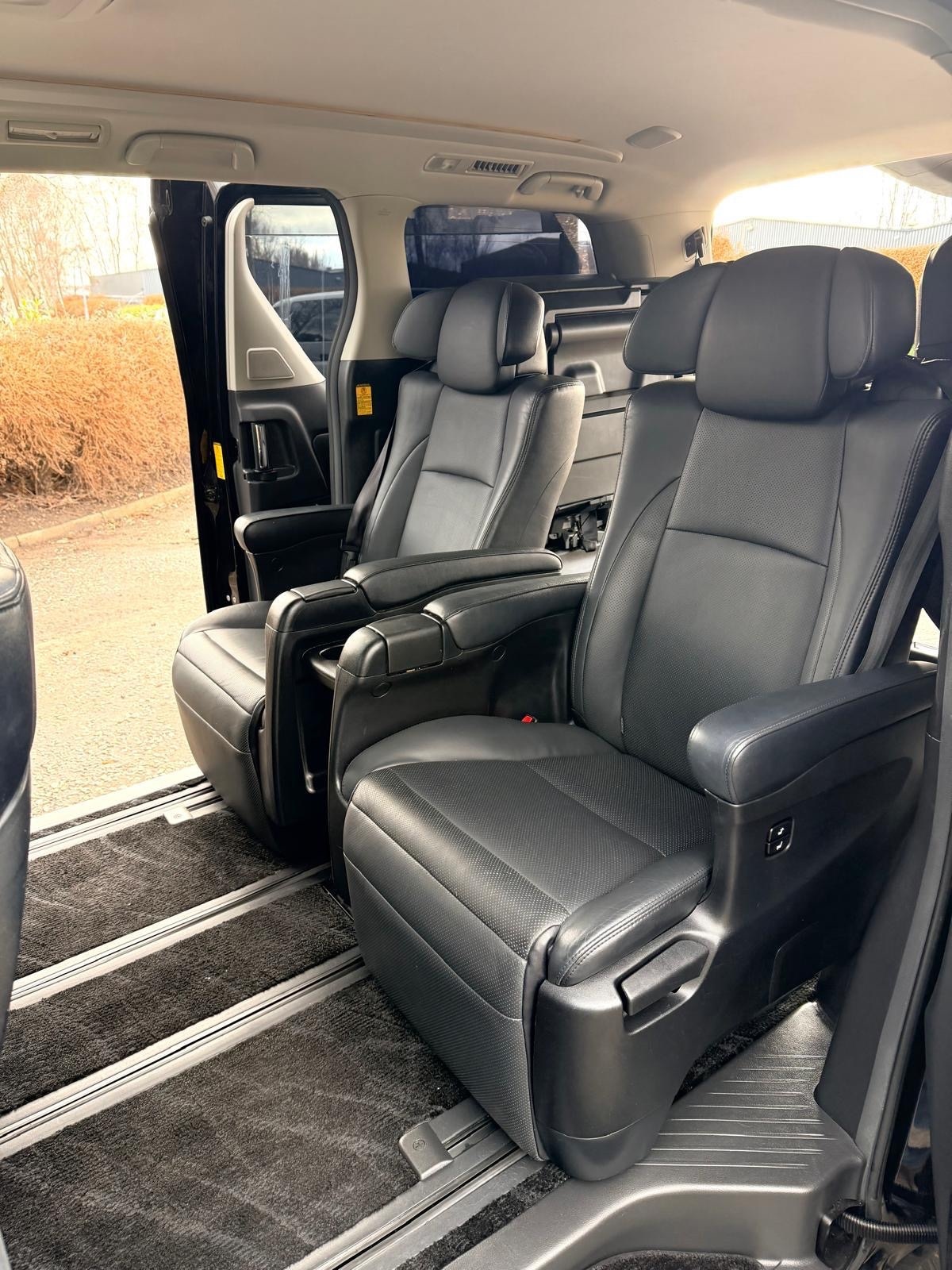 Used Toyota Vellfire 2012 for sale - 77395653: Photo 19