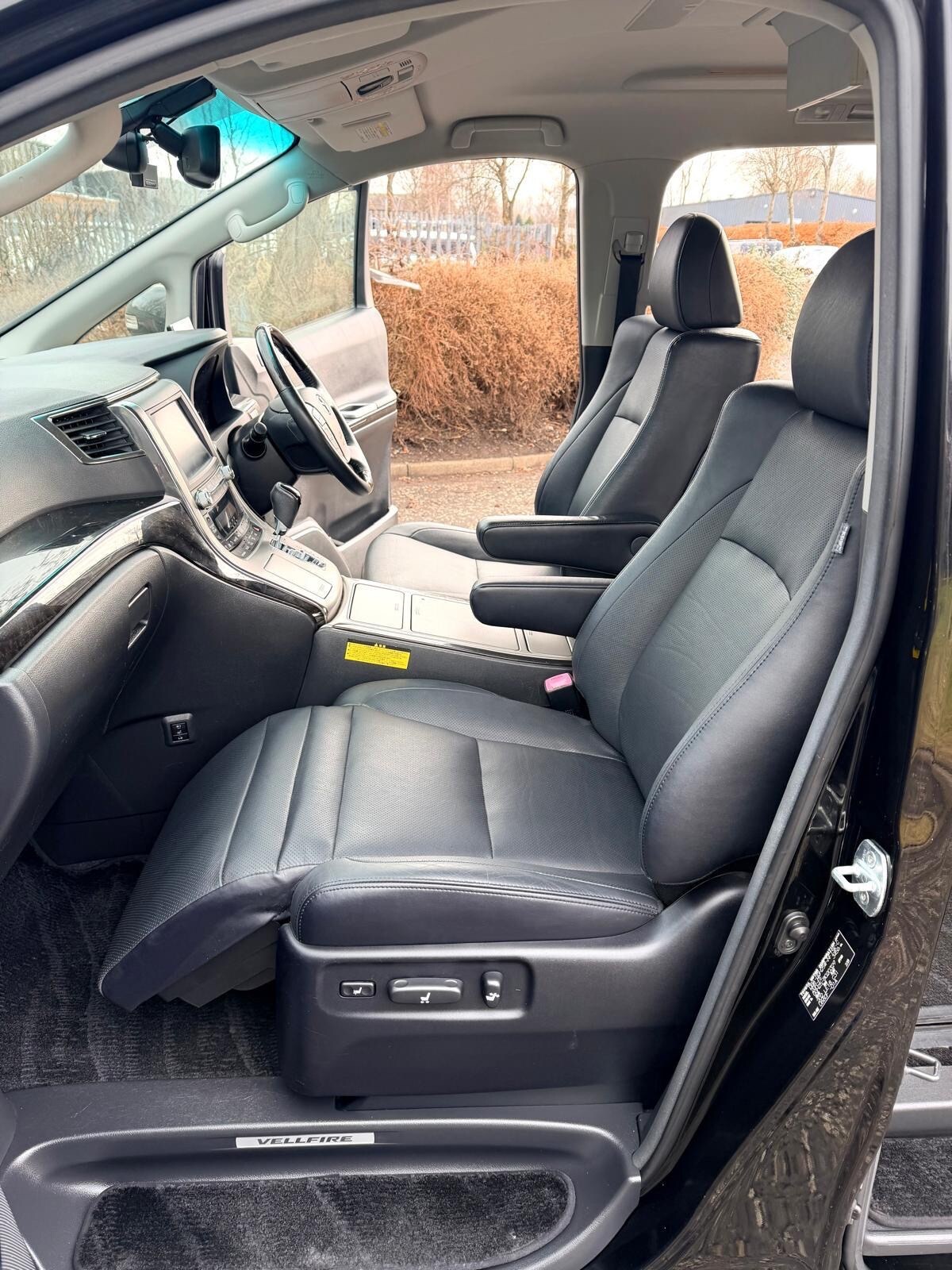 Used Toyota Vellfire 2012 for sale - 77395653: Photo 6