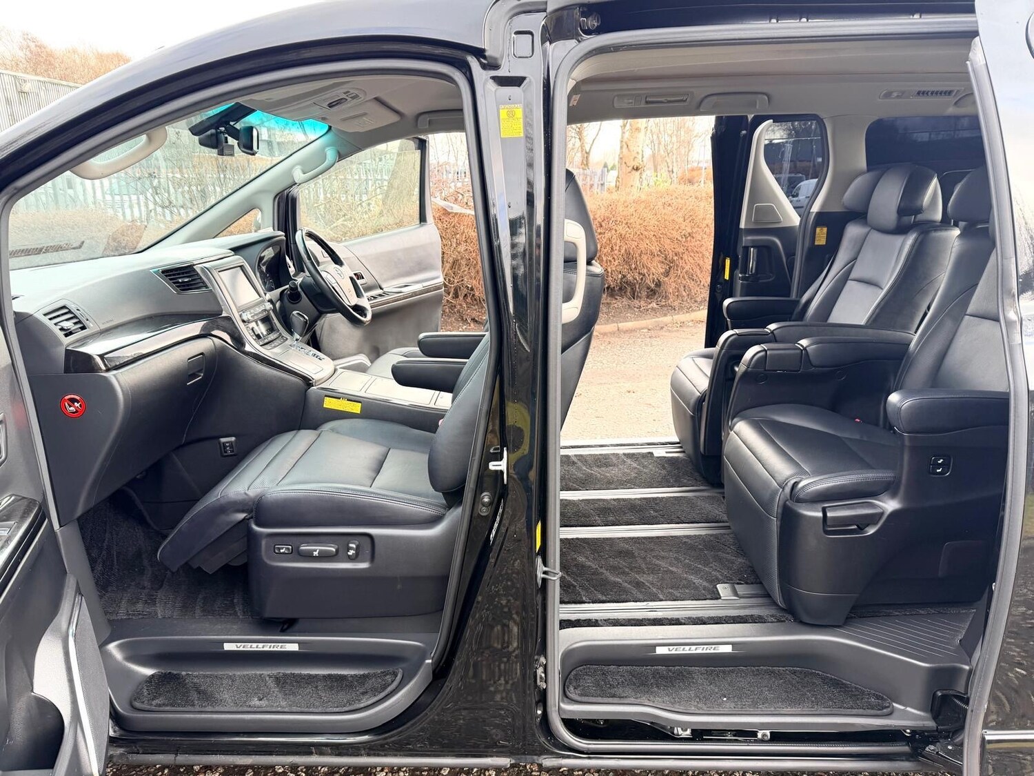 Used Toyota Vellfire 2012 for sale - 77395653: Photo 8