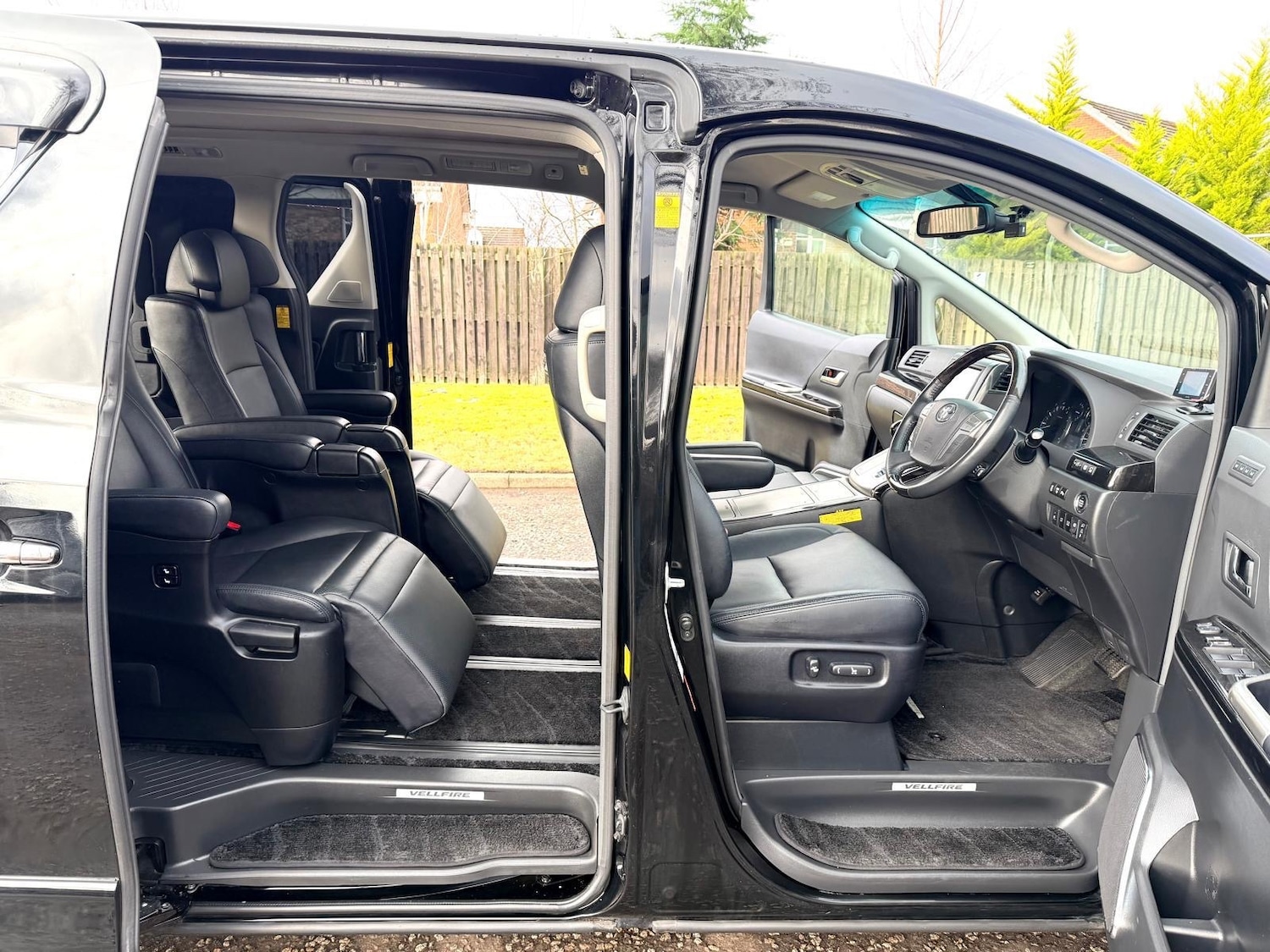 Used Toyota Vellfire 2012 for sale - 77395653: Photo 9