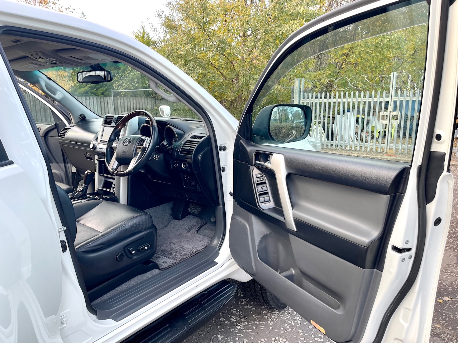 Used Toyota Land Cruiser 2011 for sale - 76377148: Photo 20