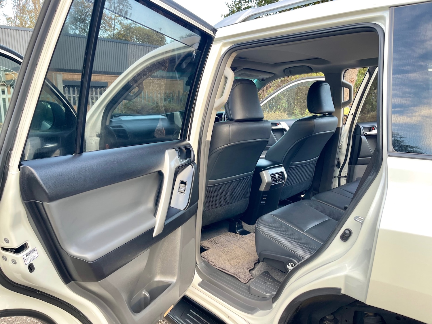 Used Toyota Land Cruiser 2011 for sale - 76377148: Photo 22