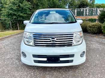 Used Nissan Elgrand 2006 for sale - 68011969: Photo